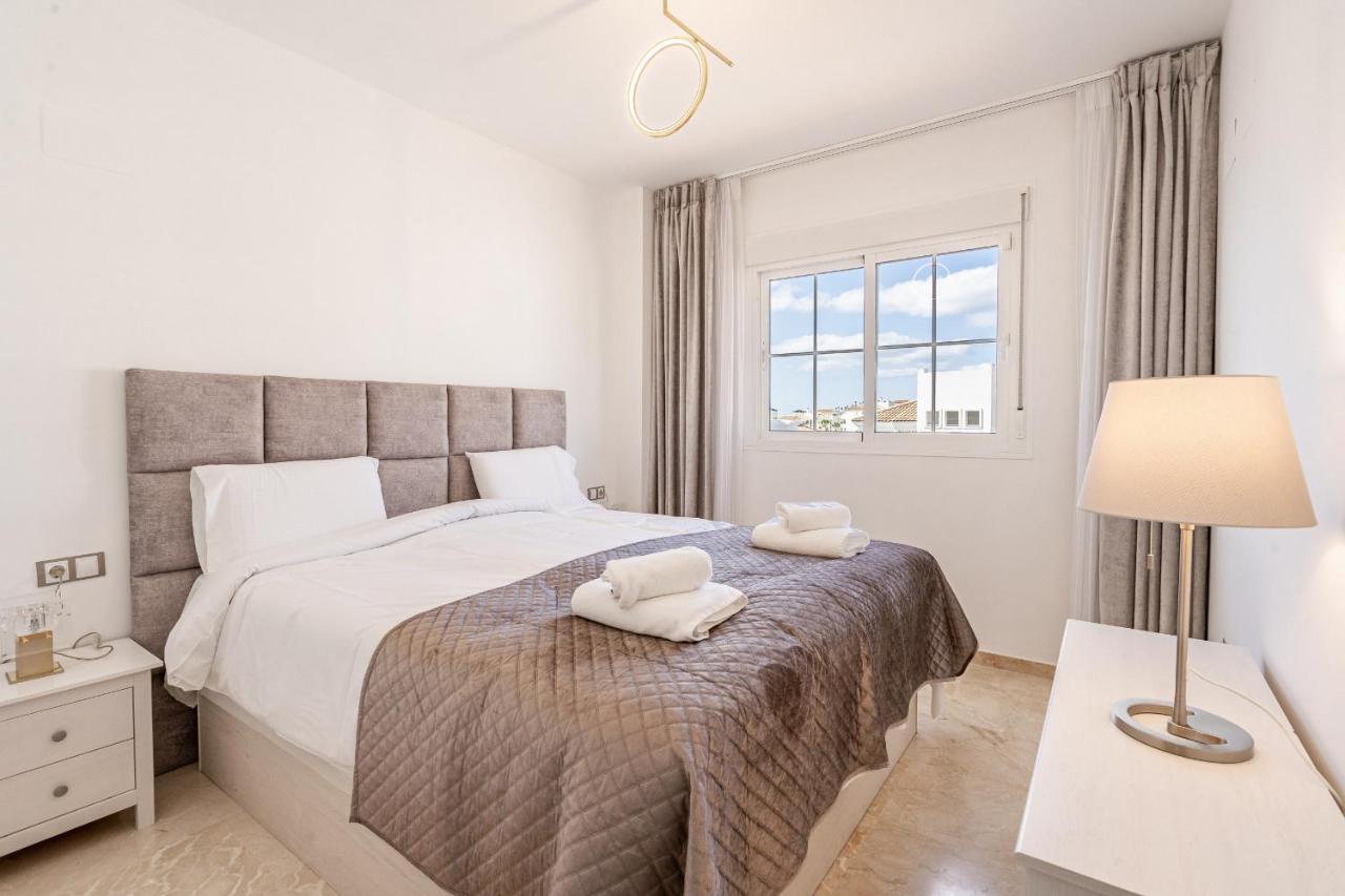 11 Modern Apt With Sea Views, Two Poolareas, Close To Parks & Beaches Manilva Leilighet Eksteriør bilde